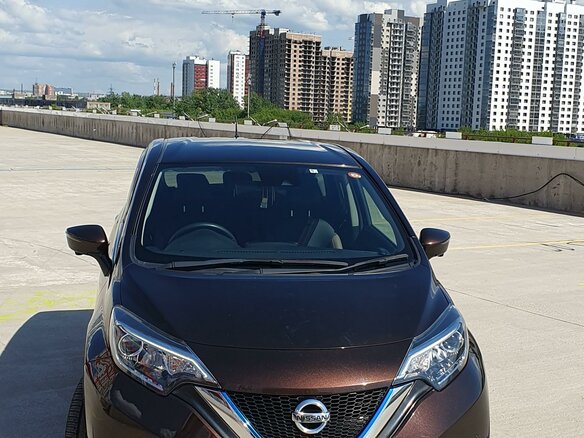 2018 Nissan Note e-Power II Рестайлинг, коричневый, 1515000 рублей - вид 3