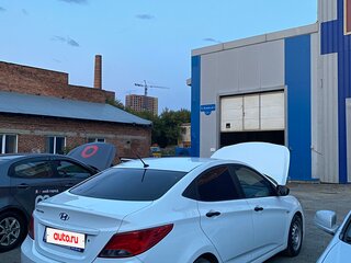 2016 Hyundai Solaris I Рестайлинг, белый, 680000 рублей, вид 4