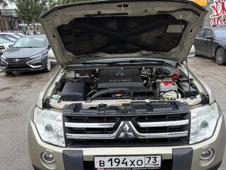 2008 Mitsubishi Pajero IV, бежевый, 1650000 рублей, вид 3