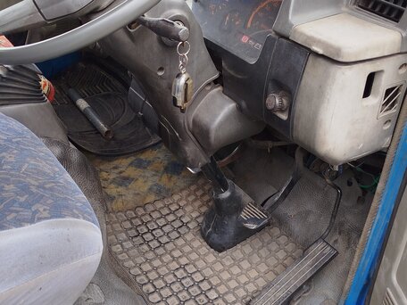 1990 Mitsubishi L-Series, синий, 820000 рублей, вид 3