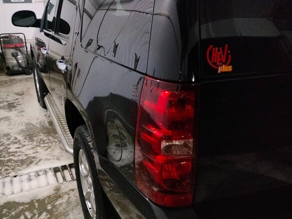 2008 Chevrolet Tahoe III, чёрный, 1600000 рублей - вид 4