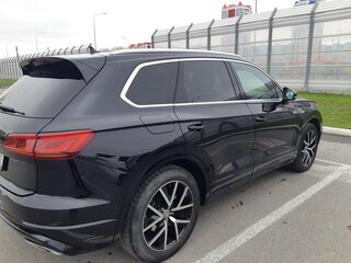 2019 Volkswagen Touareg III, чёрный, 5990000 рублей, вид 5