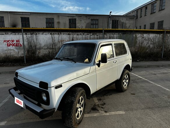 2002 Lada (ВАЗ) 2121 (4x4) I Рестайлинг, белый, 360000 рублей - вид 12