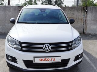 2013 Volkswagen Tiguan I Рестайлинг, белый, 2300000 рублей, вид 2