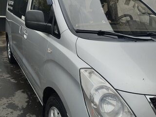 2010 Hyundai Grand Starex I, серый, 1500000 рублей, вид 2