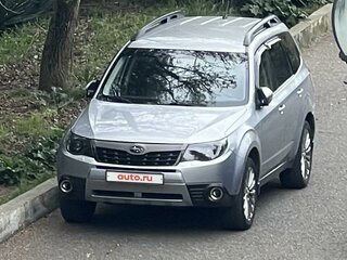 2011 Subaru Forester III Рестайлинг, серебристый, 1800000 рублей, вид 3