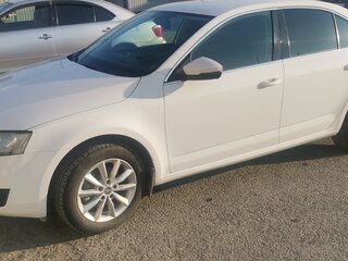 2014 Skoda Octavia III (A7), белый, 1150000 рублей, вид 2
