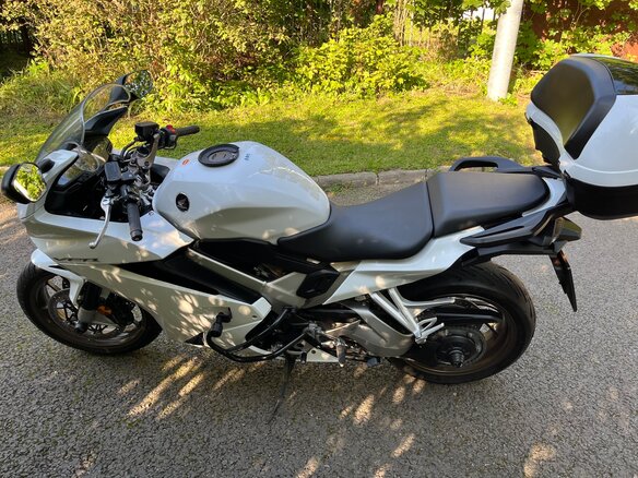 2016 Honda VFR 800, белый, 830000 рублей - вид 7