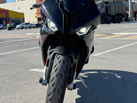 2021 BMW S 1000 RR, чёрный, 1650000 рублей, вид 4