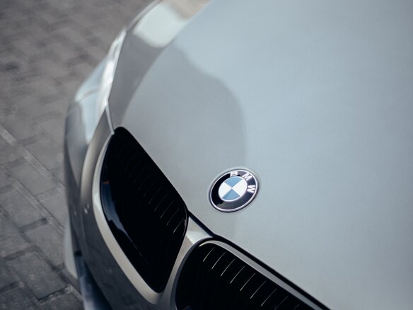 2010 BMW 3 серии 335xi V (E90/E91/E92/E93) Рестайлинг, серый, 2100000 рублей - вид 9
