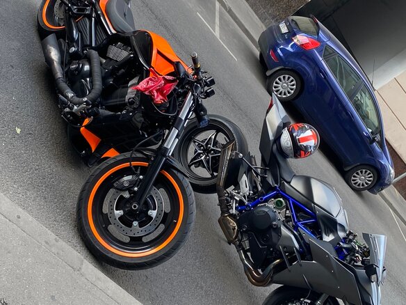 2010 Harley-Davidson V-Rod, оранжевый, 5000000 рублей - вид 1