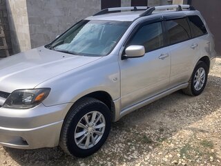 2004 Mitsubishi Outlander I, серебристый, 670000 рублей, вид 4