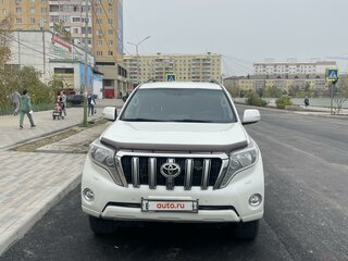 2016 Toyota Land Cruiser Prado 150 Series Рестайлинг 1, белый, 3500000 рублей, вид 2