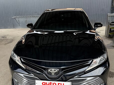 2018 Toyota Camry VIII (XV70), чёрный, 2400000 рублей, вид 1