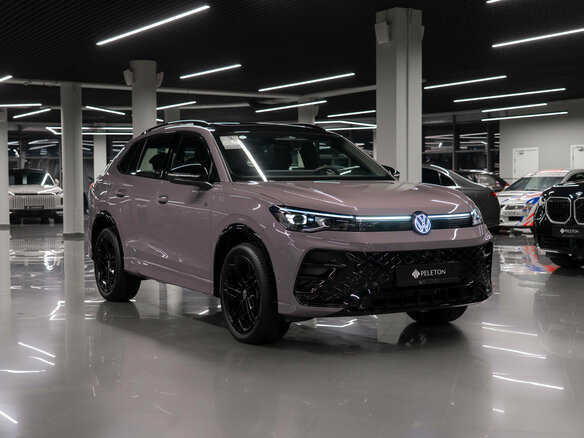 2026 Volkswagen Tiguan L Pro III (China Market), серый, 5000000 рублей - вид 1