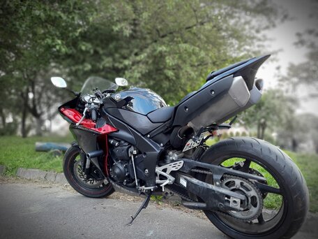 2009 Yamaha YZF-R1, чёрный, 810000 рублей, вид 3