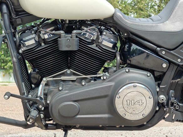 2018 Harley-Davidson Fat Bob, белый, 1800000 рублей - вид 7