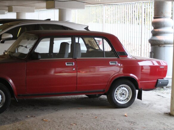 1997 Lada (ВАЗ) 2107, красный, 500000 рублей - вид 9