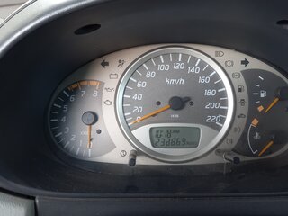 2001 Nissan Almera Tino I, зелёный, 250000 рублей, вид 4