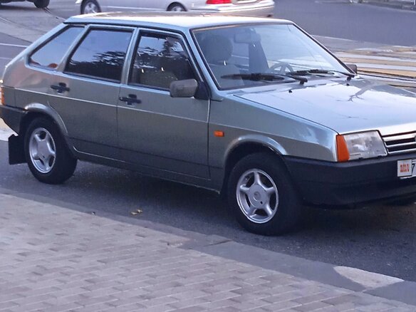 1995 Lada (ВАЗ) 21093i, серебристый, 600000 рублей - вид 8