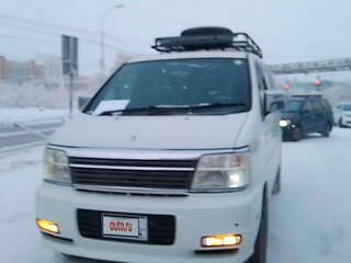 2002 Nissan Elgrand I (E50), белый, 900000 рублей, вид 3