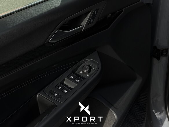 2023 Volkswagen Golf VIII, серый, 2440000 рублей - вид 11