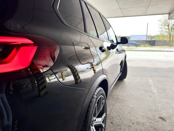 2020 BMW X5 25d IV (G05/G18), чёрный, 6400000 рублей - вид 8