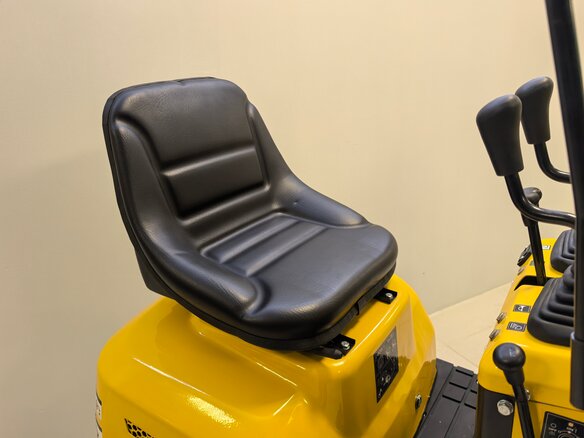 2025 Komatsu PC08, жёлтый, 395000 рублей - вид 17