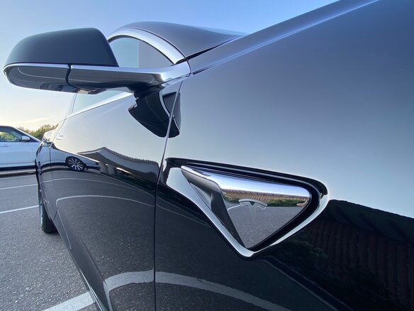 2018 Tesla Model 3 Mid Range I, чёрный - вид 15