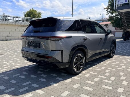 2026 Toyota bZ3X 58.3 kWh, серый, 3099000 рублей, вид 3