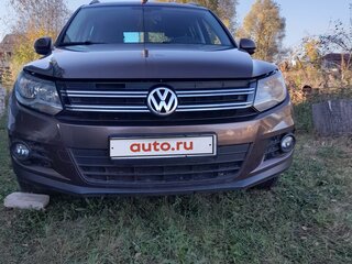 2016 Volkswagen Tiguan I Рестайлинг, коричневый, 1610000 рублей, вид 3
