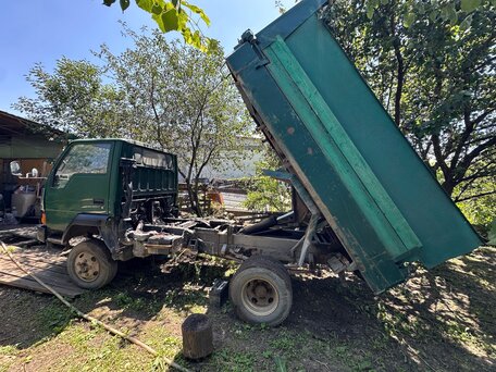 1993 Fuso (Mitsubishi) Canter, зелёный, 2100000 рублей, вид 3