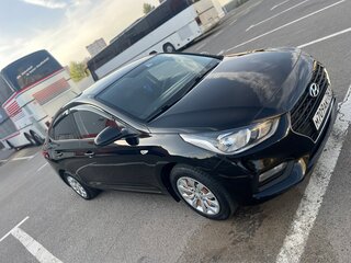 2019 Hyundai Solaris II, чёрный, 1400000 рублей, вид 3