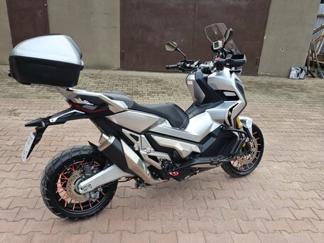 2017 Honda X-ADV, серебристый, 1150000 рублей, вид 2