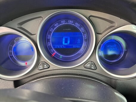 2012 Citroen DS4, белый, 700000 рублей, вид 3