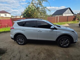2018 Toyota RAV4 IV (XA40) Рестайлинг, белый, 2330000 рублей, вид 3