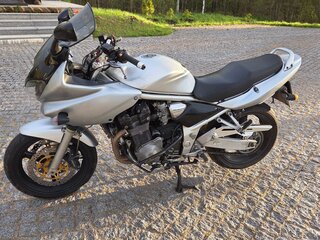 2005 Suzuki Bandit 1200, серебристый, 400000 рублей, вид 4
