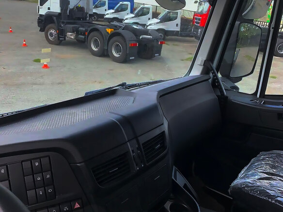 2023 Iveco Trakker, белый, 23500000 рублей - вид 10