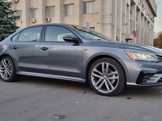2017 Volkswagen Passat (North America and China) I Рестайлинг, серый, 1500000 рублей, вид 2