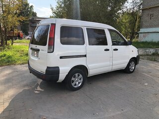 2002 Toyota Town Ace III, белый, 550000 рублей, вид 4