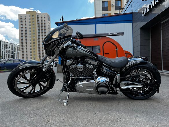 2014 Harley-Davidson Breakout, чёрный, 3500000 рублей - вид 16