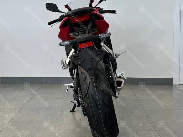 2026 Honda CBR 650R, красный, 1749900 рублей - вид 4