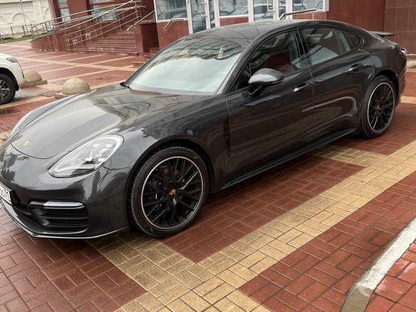 2019 Porsche Panamera 4 II, серый, 10400000 рублей - вид 5