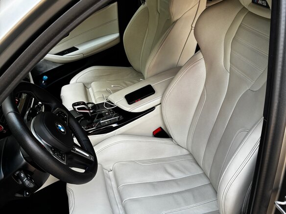 2018 BMW M5 Competition VI (F90), серебристый, 7800000 рублей - вид 7