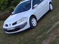 2008 Renault Megane II Рестайлинг, белый - вид 1