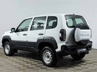 2022 Lada (ВАЗ) Niva Travel I, белый, 740000 рублей, вид 2
