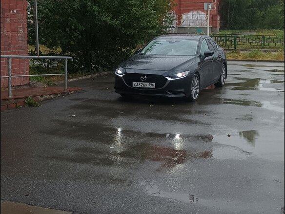 2021 Mazda 3 IV (BP), чёрный, 1850000 рублей - вид 10
