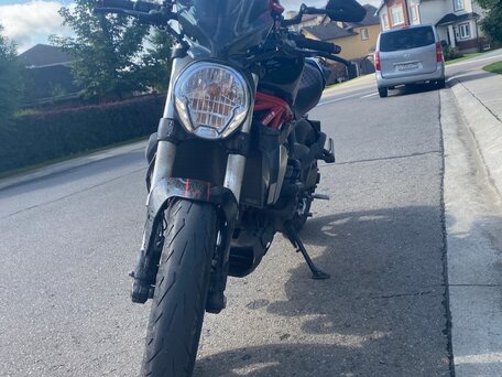 2015 Ducati Monster 1200, чёрный, 800000 рублей, вид 4