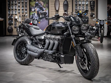 2026 Triumph Rocket 3, чёрный, 3990000 рублей, вид 1