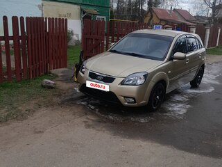2010 Kia Rio II Рестайлинг, бежевый, 530000 рублей, вид 1